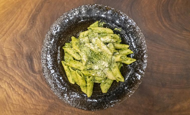 Leckere Pasta mit creamy Avocadocreme