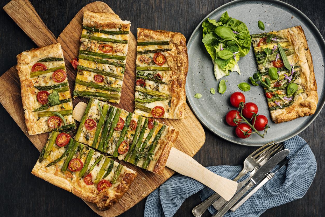 AMIRA-Welt - Magazin - Knuspriger Grüner-Spargel-Flammkuchen