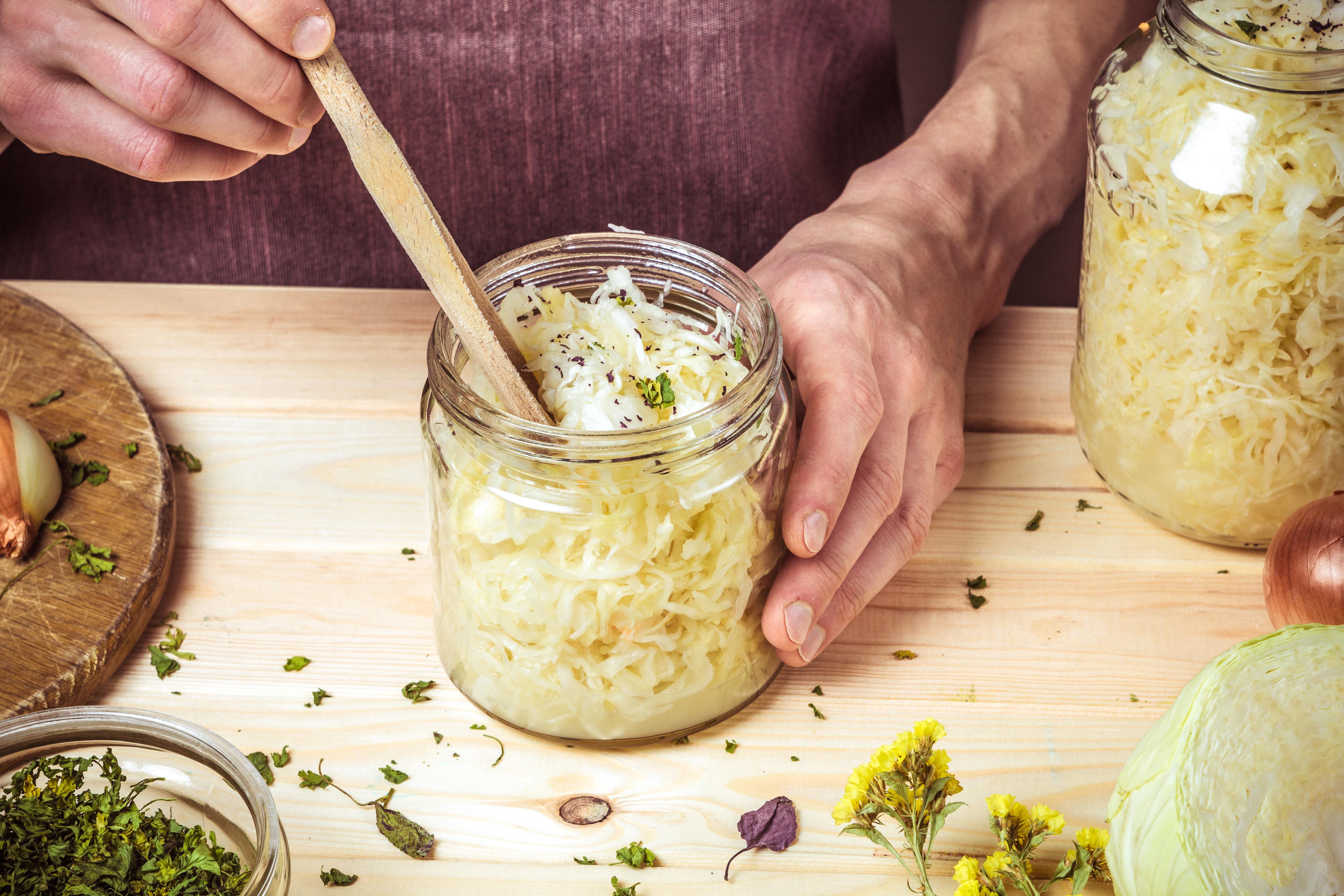 Sauerkraut & Co. &ndash; wie Fermentiertes das Mikrobiom st&auml;rkt