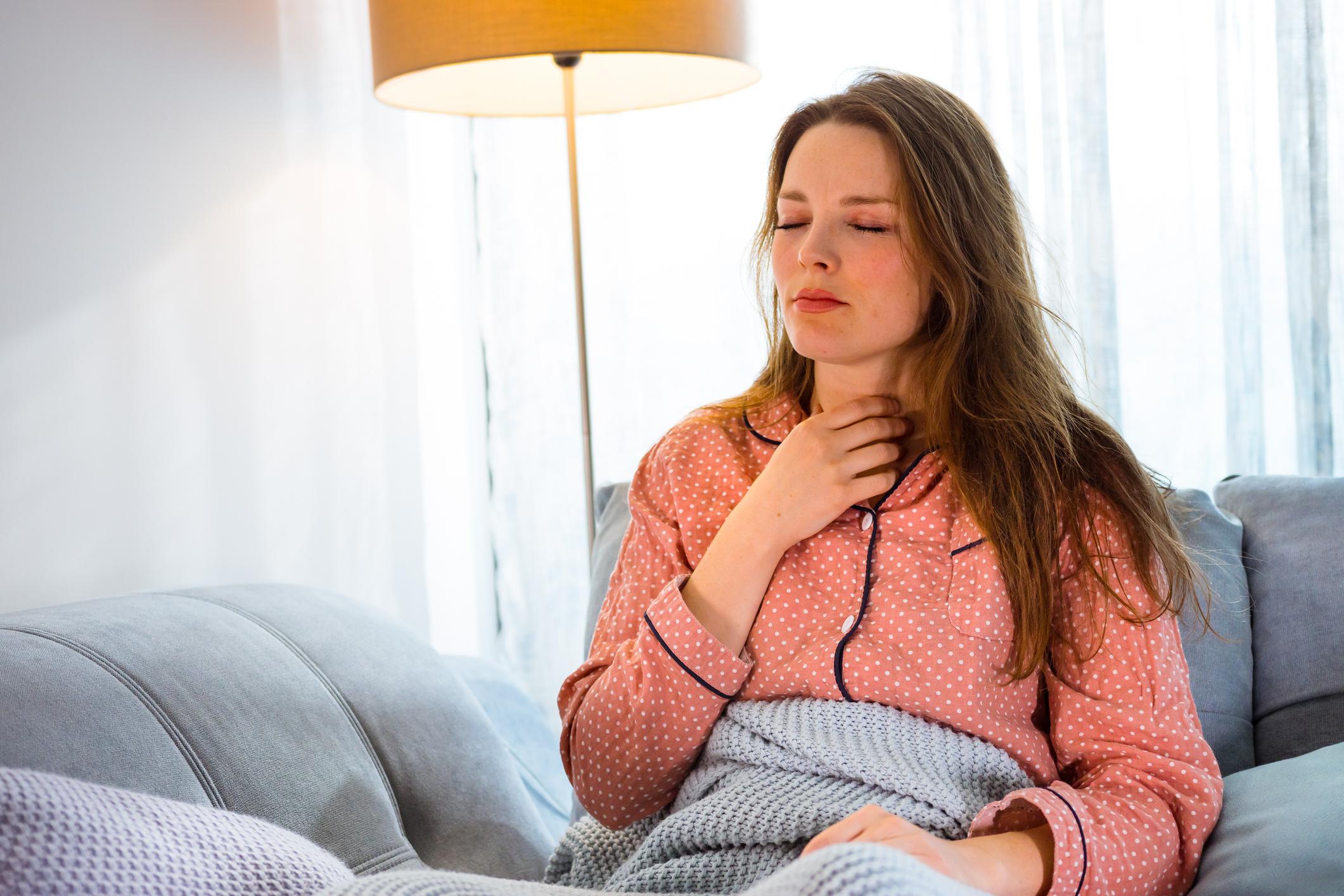 Halsschmerzen direkt bek&auml;mpfen mit Flurbiprofen  