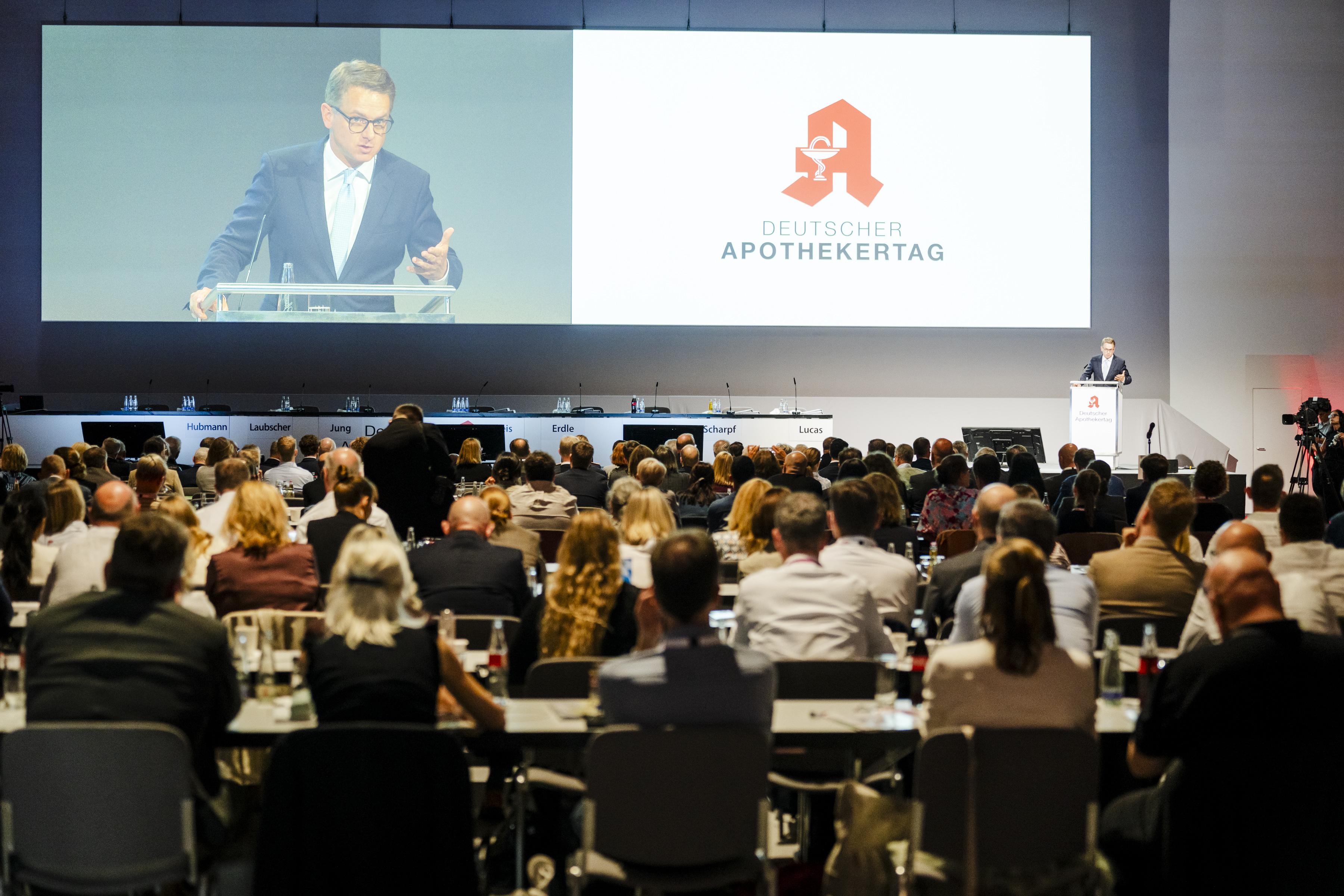 Wochenr&uuml;ckblick: Zwischen expopharm und Deutschem Apothekertag